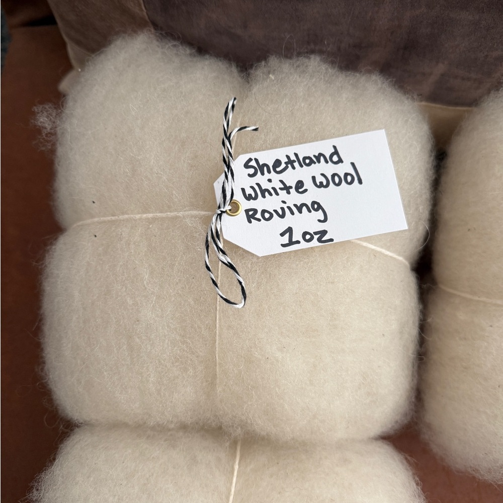 Shetland White Wool Roving 1oz